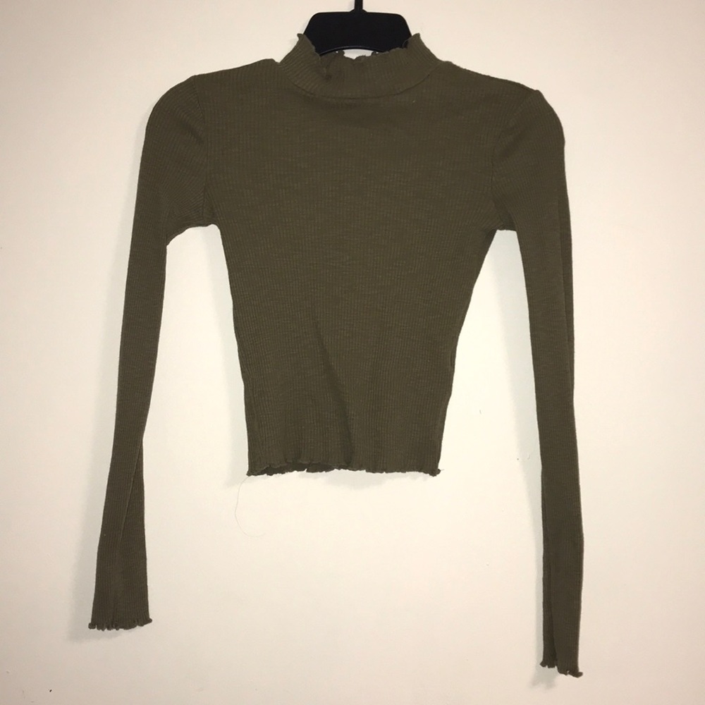 Olive green crop top ✨